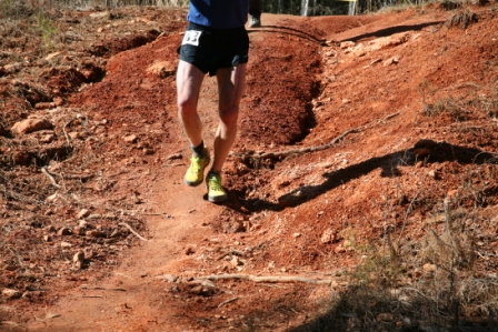 downhill-trail-running-man