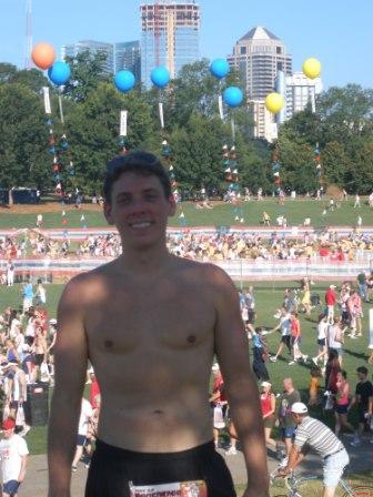 peachtree-road-race-finish-shirtless