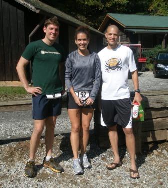 runners-of-trail-race-at-bull-mountain-georgia